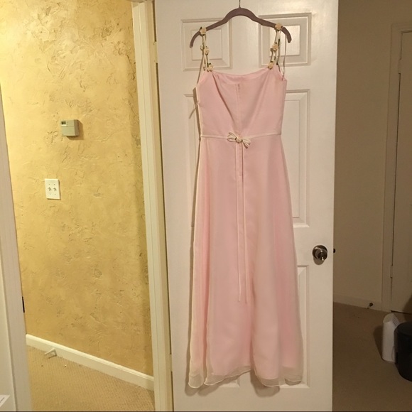 Pink chiffon bridesmaid dress. Floral accents - Picture 1 of 3